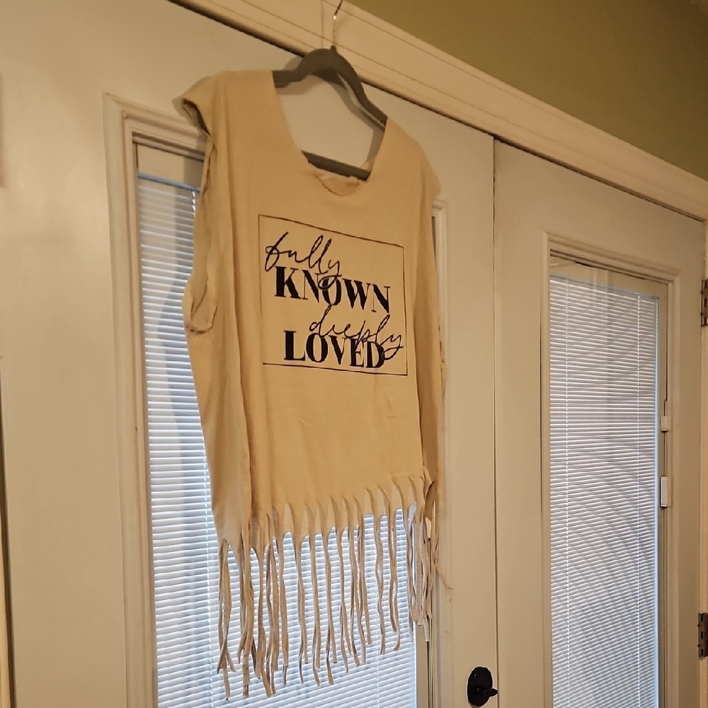 Cropped Beige Fringe Tank Top with Graphic Text Lg/xl "Fully Known, Deeply Loved - Picture 2 of 5